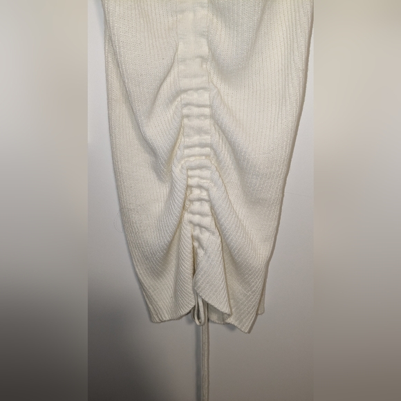 (187) Scrunchy White Sweater Dress - Picture 6 of 8
